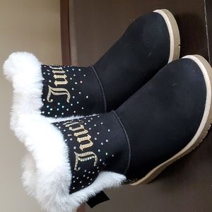 Stunning  JUICY COUTURE Monogram Bling Booties Sz 5M